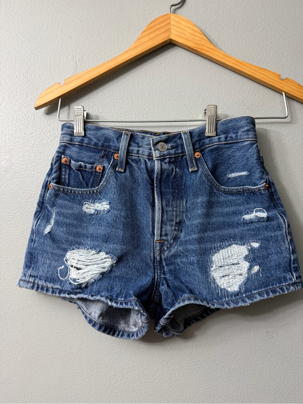 Levis button fly 501 Dark Blue Distressed Denim Women’s Shorts 24